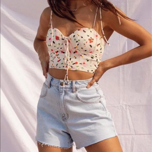 Princess Polly tie crop top - Picture 2 of 10